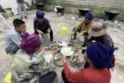 管太寬？「蹲地吃飯」挨罰88元！四川涼山整治衛生「入屋」糾正惹議