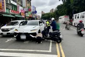 影/撞擊瞬間！新莊男騎士違規左轉　刮中「千萬」巨牛下場曝光