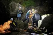 我在哪？2葡萄牙人泰安虎山溯溪迷路　小隊長「略懂外語」神救援