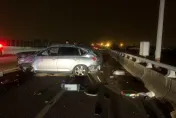影/台中警誘捕車手！國4「緊追不捨」　嫌犯翻車2傷仆國道