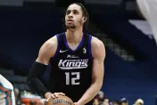 NBA國王隊球員驚傳涉嫌謀殺23歲女子　與19歲女友一起被逮！
