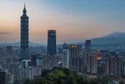 影/轟！台北101大樓「被雷劈」　驚人畫面躍上外媒