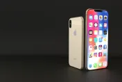 iPhone一折特賣！中午開搶　民眾不畏寒流昨晚就開始排隊