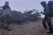 女山友攀玉山南峰遭落石砸中　玉管處緊急派員馳援、今順利就醫