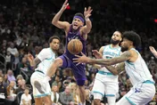 影/3巨頭合體首勝！布克進帳35分　太陽曬傷黃蜂