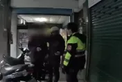 影/新北女備用鑰匙放置物廂「機車遭竊」　警埋伏10小時逮人