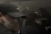 影/機上乘客第一視角曝！羽田機場「飛機起火爆炸」　379人急逃生畫面驚悚