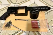 影/販毒集團租套房當分裝場　警鋸開保險箱驚見霰彈槍、達姆彈