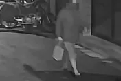 獨家/高中女夜歸遭變態尾隨！「脫褲露鳥逼手淫」板橋警火速逮人