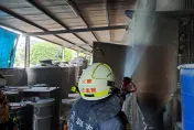 快訊/高雄大發工業區爆火警！疑金屬粉過熱燒起來　火勢一度無法撲滅