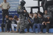 百名獄警淪人質！厄瓜多向黑幫宣戰　宣布「戰爭狀態」驅逐外籍囚犯