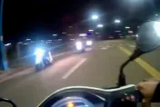 影/新北八里20車半夜狂飆競速　警逮5屁孩開出8萬8罰單