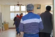 東摸西摸才出門投票…網問：如果4點還在排隊中可以投嗎？內行人給正解