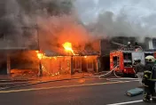 快訊/剛開票就著火了！台東池上鐵皮屋倉庫火警　火勢延燒5民宅