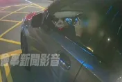 影/不爽被彈菸灰！桃園騎士勸阻抽菸駕駛爆口角　PO網檢舉：回家吃罰單吧！