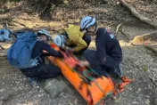 60歲男獨攀加里山身亡！冰冷遺體「26人4hrs」合力抬下山　家屬心碎放棄急救
