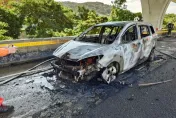快訊/國1林口段多元計程車「司機見冒煙」叫支援　電話接通就燒起來了