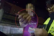 影/貨車怠速臨停遇警盤查　駕駛座一根小吸管令他抓狂