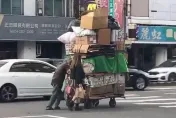 影/又辣又好心！台中穿短裙長腿妹子街頭行善　幫阿公推回收物網讚爆