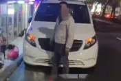 影/正義妞大戰淡水賓士違停仔！「肉身死守車牌」不給拍爆口角