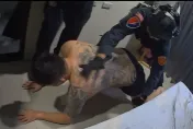 影/「風飛沙」成員拐騙街友做詐騙！狂削6百萬…遭攻堅狼狽模樣曝光