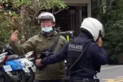 影/超哥一拳紅了！網奔「海鮮丼飯」朝聖　男店外抗議遭警驅離