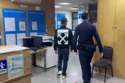 影/偷踹Toyz的人到案了！身分是超哥「貼身助理」…裝傻不認有出腳
