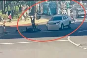 影/驚悚影片！北市2女大生雙載闖紅燈　遭轎車撞飛「空中轉體」受傷送醫