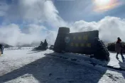 合歡山今年最大一場雪！天未亮車潮塞爆山路　追雪族逆向也要衝