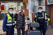 9旬翁健忘找嘸電動輔助車　警調10多支監視器幫忙找回