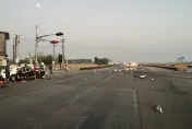 影/屏東5人清晨趕務農！戰備跑道被追撞　貨車後車斗76歲老婦摔死、4傷