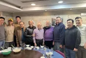 黃仁勳穿招牌皮衣現身！與林百里、張忠謀伉儷聚餐照曝光
