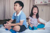 孩子「鬧情緒」別輕忽！心理師教「3招」訓練高EQ表達並解決情緒