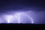 國家級警報響！大雷雨開炸屏東　山區暴雨連轟2小時