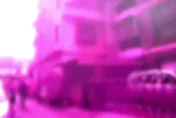 快訊/疑與女友吵架！高雄男酒後當蜘蛛人爬4樓　慘摔「頭部撕裂傷」