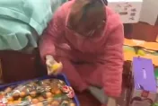 影/年貨小偷！陸遊子返鄉狂吃零食　遭爸媽吐槽：還沒過年就吃完了