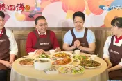 影/侯友宜、蔣萬安「煮夫PK」除夕上菜！他邊煮邊唱《告白氣球》拚了