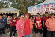 電視圈國寶合體！鄭仲茵矇眼咬毛筆對胡瓜做1事　他臉全黑崩潰了