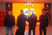 逆子把父親遺棄在風景區觀景台！老爸雙腿凍傷險死