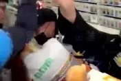 影/苗栗超商驚傳挾持案！印尼移工「心情不好」闖櫃台強抱女店員遭壓制