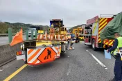影/緩撞車又被親屁股了！國3北向通霄段小貨車駕駛疑未注意　追撞肇事駕駛不治
