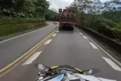 快訊/奪魂直擊！少年北宜壓車衝撞大車慘死　對向嚇到搖晃險追尾