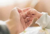 快訊/1歲嬰遭保母虐死　兒福聯盟遭疑「沒落實家訪」！董事長14:30出面說明