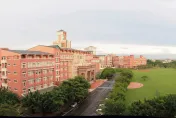 台灣首府大學倒閉！教師失業學生不爽　市府接手：改成運動中心
