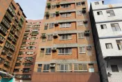 影/三重傾斜大樓「安全無虞」今早撤封鎖　住戶憂：這樣的房子可住嗎？