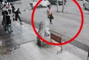 影/是漫畫看太多膩？新莊街頭圍捕車手　倒車衝撞外加脫衣服「抗抓」