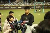 MLB/岡本和真赴美見波拉斯！　議約期剩下不到一周