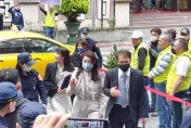 影/高虹安生死一戰！出庭勘驗檢察官「消失的16分鐘」　新竹民眾聚集北院聲援