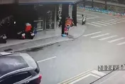 影/三寶是誰？埔里市區2車碰撞　200萬賓士180度翻覆路中央