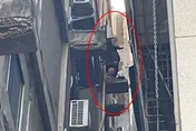 影/玩命蜘蛛人！摩鐵毒趴見警破門急逃竄　「猛男毒蟲」卡8樓高空狼狽被逮